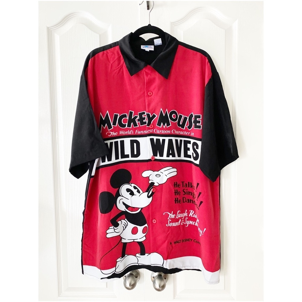 Disneyland Resort button down shirt Mickey XL red